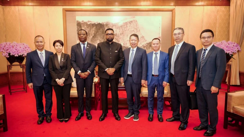 圭亚那总统阿里在京会见乐鱼官方网站-乐鱼leyu(中国)董事长陈景河