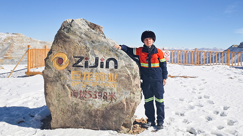 攀登，直至云起处