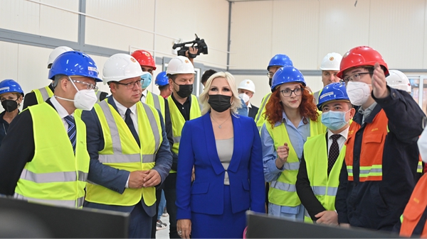 塞尔维亚副总理考察乐鱼官方网站-乐鱼leyu(中国)在塞企业