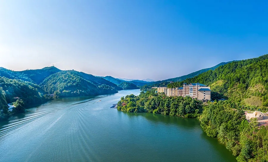 中国一带一路网丨乐鱼官方网站-乐鱼leyu(中国)：为什么要去“一带一路”上“掘金”